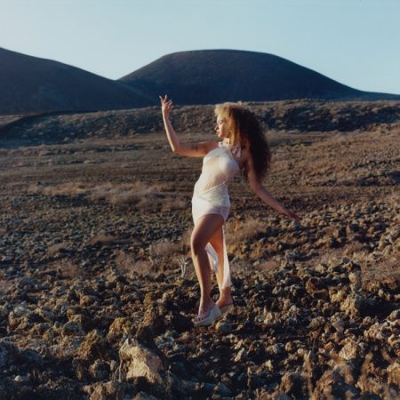 Ella Eyre – space – Single (2025)